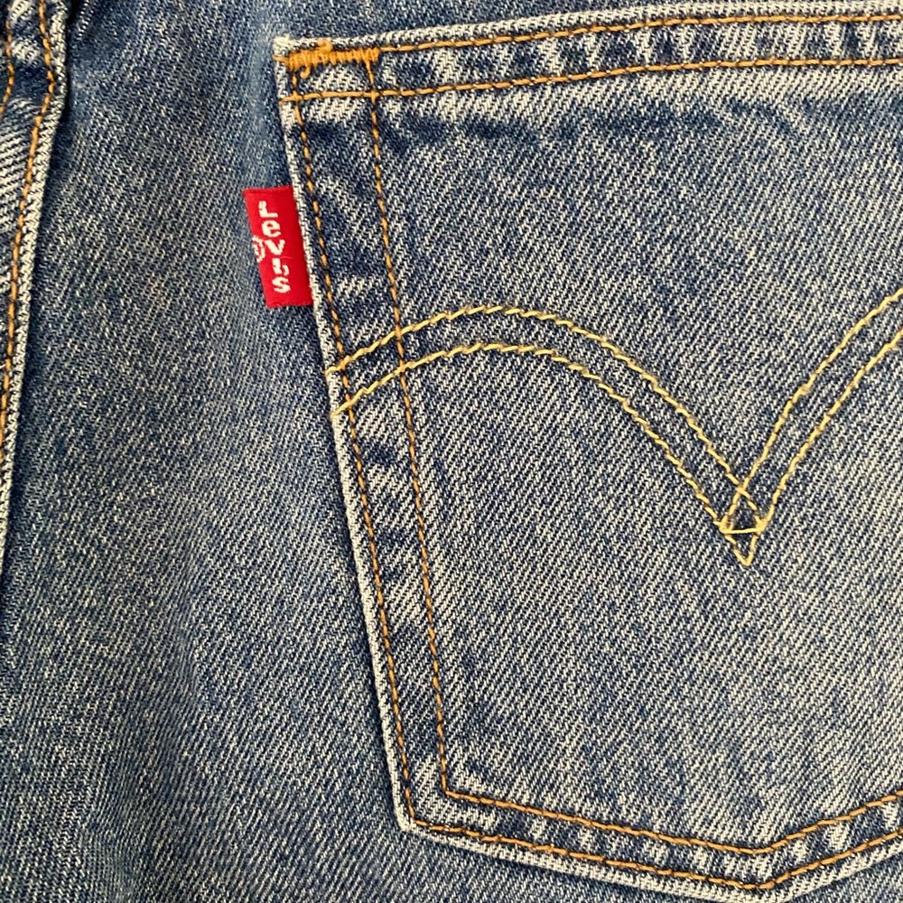 Levi’s 501 button fly with cherry embroidery - Picture 11 of 15